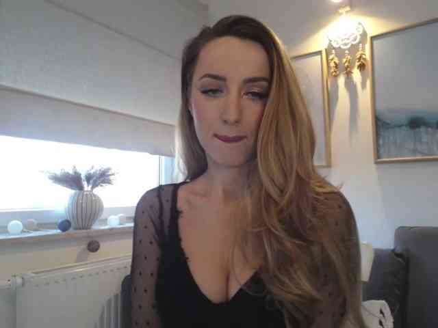 JulietteGlow webcam