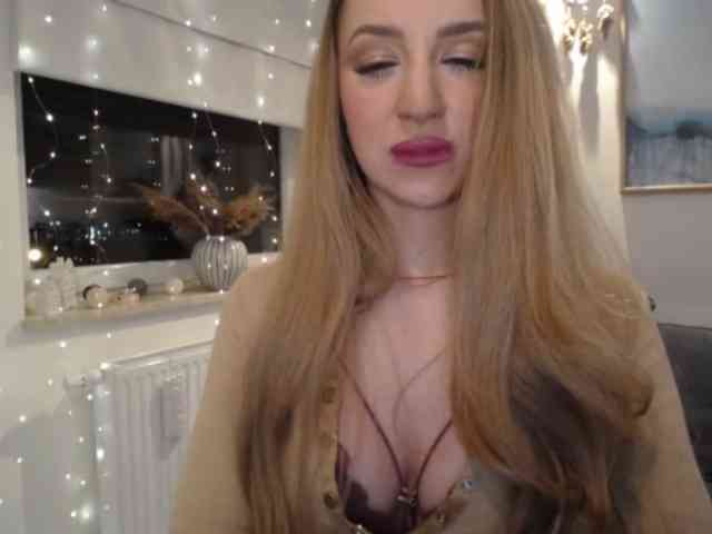 JulietteGlow webcam