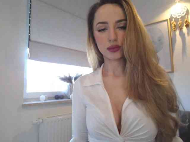 JulietteGlow webcam