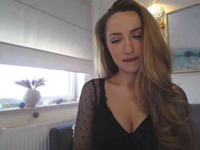 JulietteGlow webcam