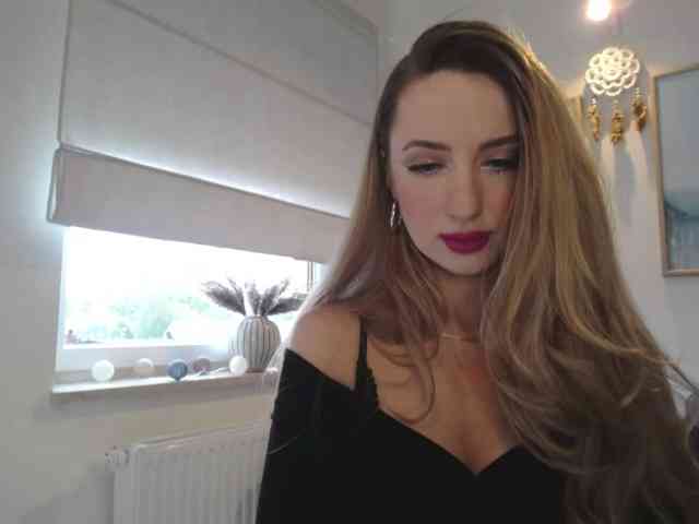 JulietteGlow webcam