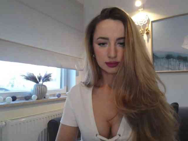 JulietteGlow webcam