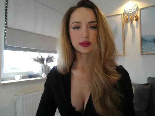 JulietteGlow webcam