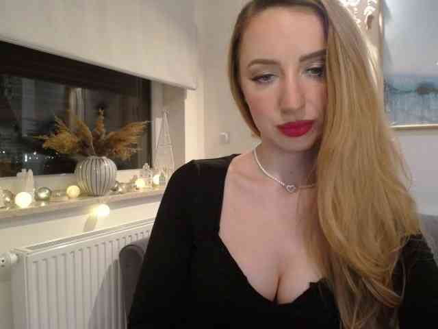 JulietteGlow webcam
