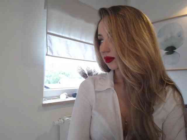 JulietteGlow webcam