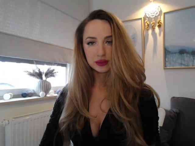 JulietteGlow webcam