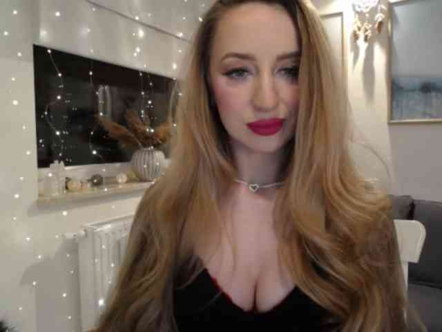 JulietteGlow webcam