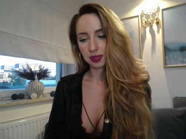 JulietteGlow webcam