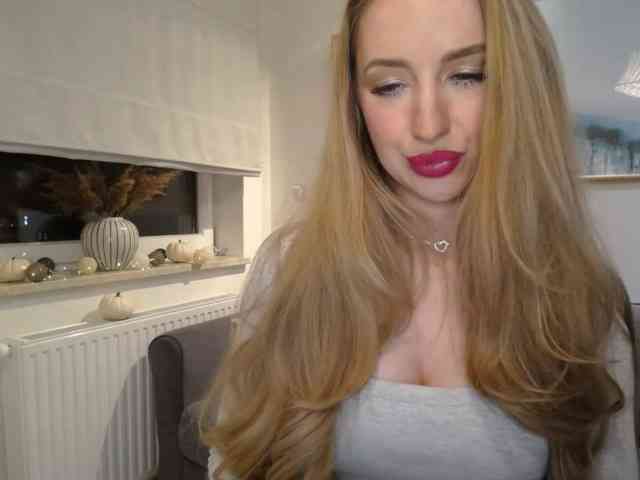 JulietteGlow webcam