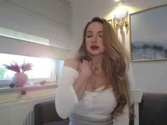 JulietteGlow webcam