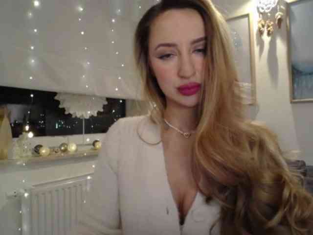 JulietteGlow webcam