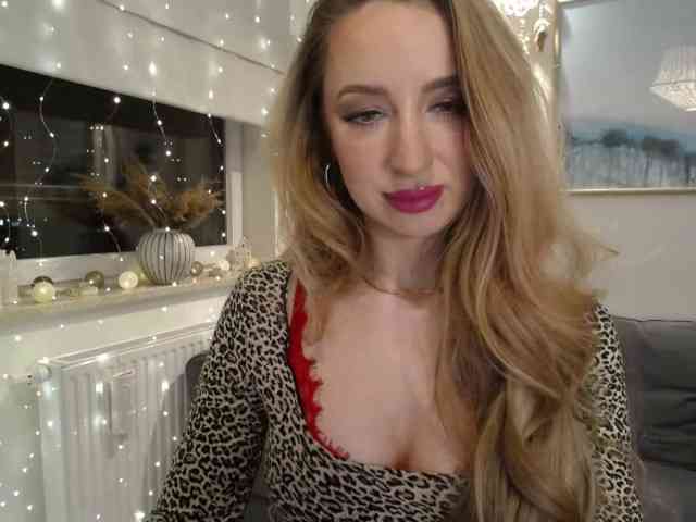 JulietteGlow webcam