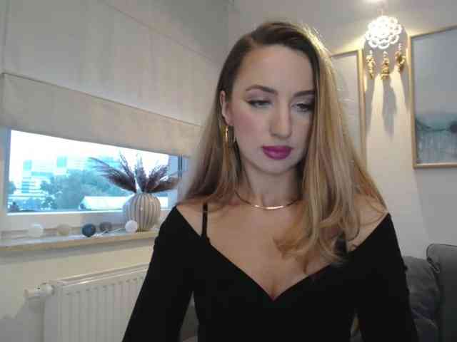 JulietteGlow webcam