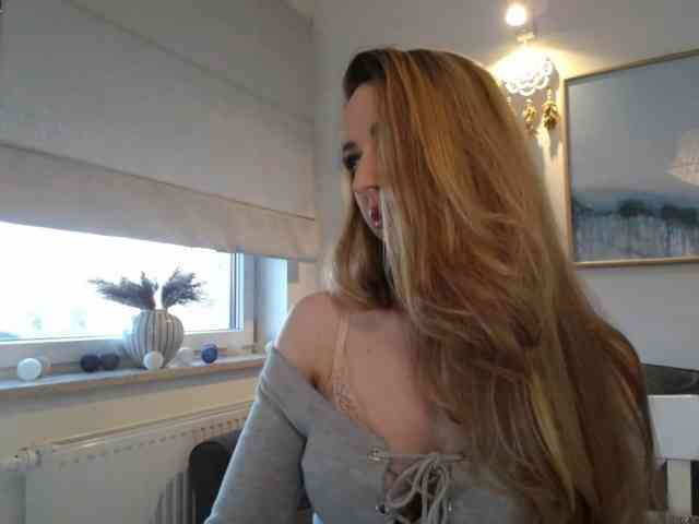 JulietteGlow webcam