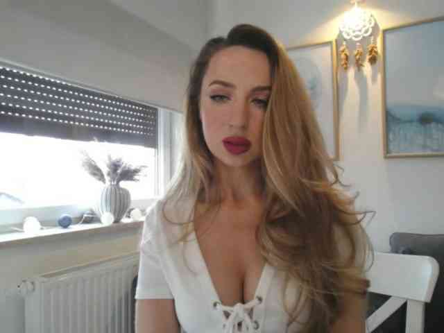 JulietteGlow webcam