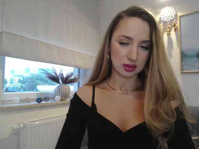 JulietteGlow webcam