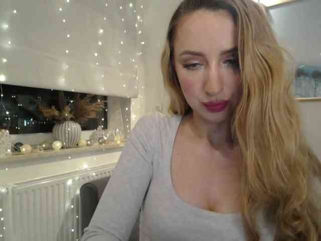 JulietteGlow webcam
