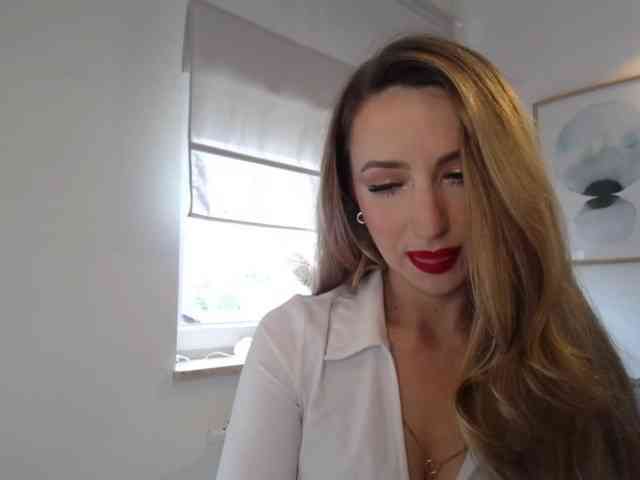 JulietteGlow webcam
