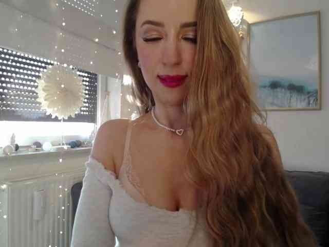 JulietteGlow webcam