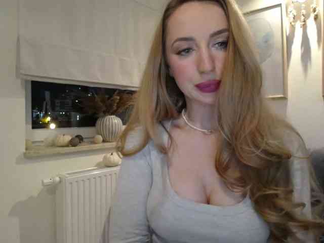 JulietteGlow webcam