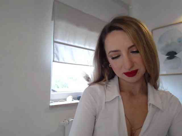 JulietteGlow webcam