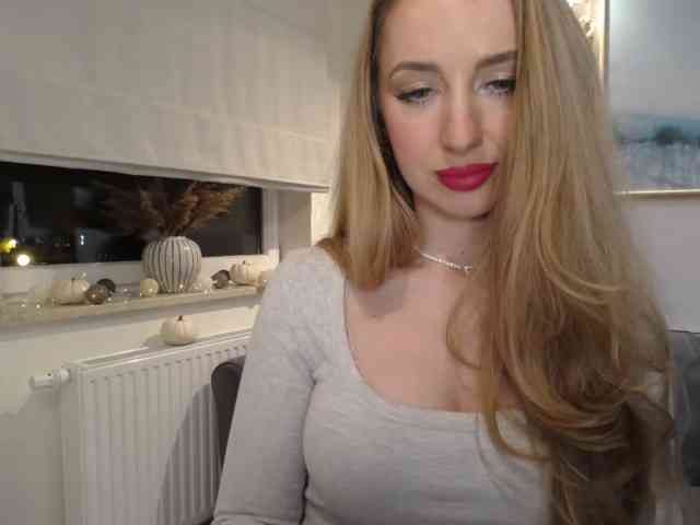 JulietteGlow webcam