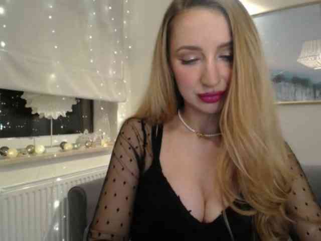 JulietteGlow webcam