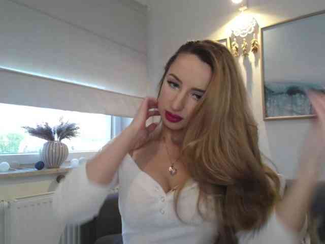 JulietteGlow webcam