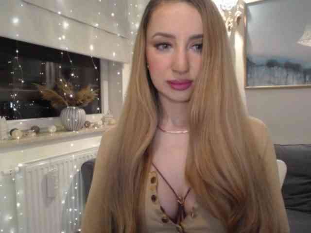 JulietteGlow webcam