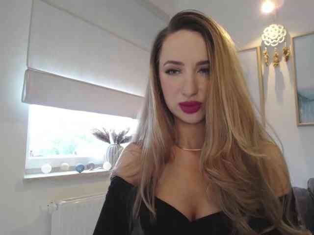 JulietteGlow webcam