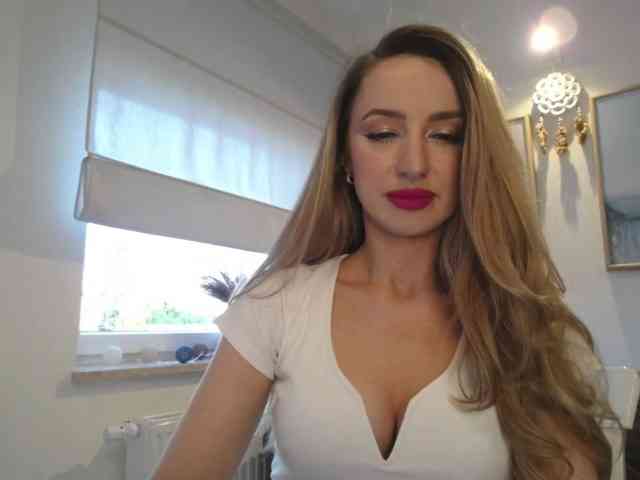 JulietteGlow webcam