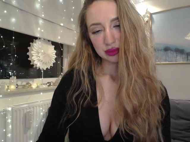 JulietteGlow webcam