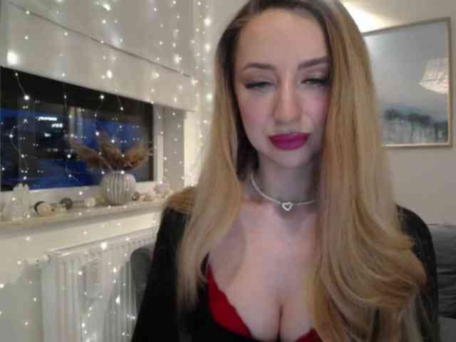 JulietteGlow webcam
