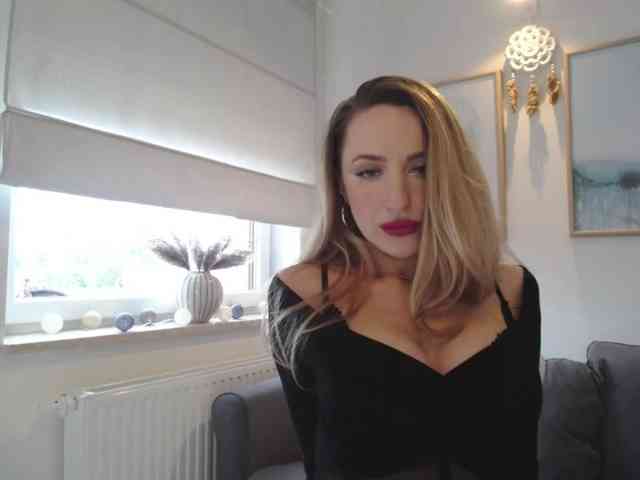 JulietteGlow webcam