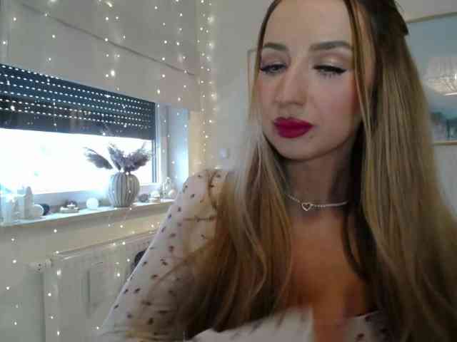 JulietteGlow webcam