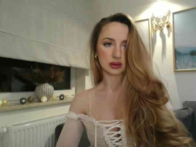 JulietteGlow webcam