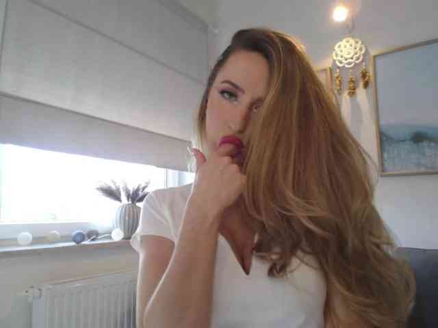 JulietteGlow webcam