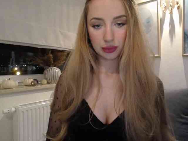 JulietteGlow webcam