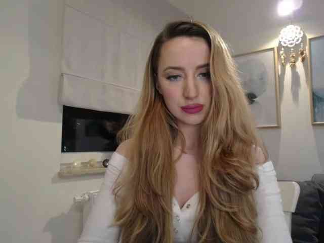 JulietteGlow webcam