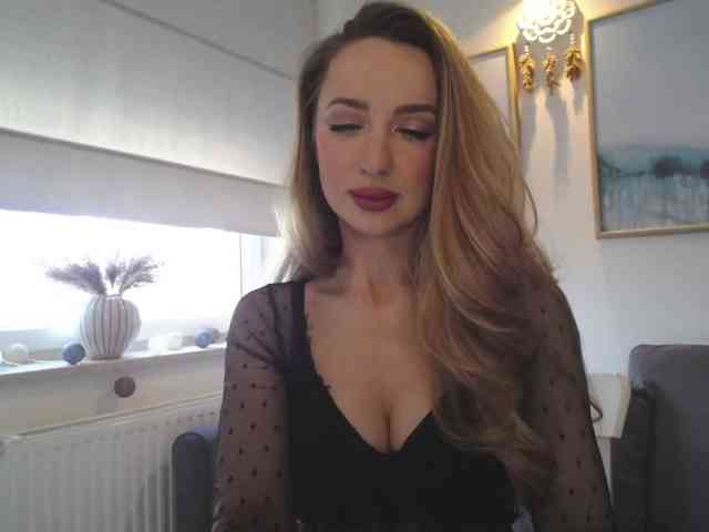 JulietteGlow webcam
