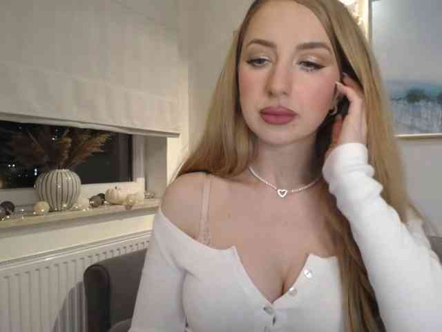 JulietteGlow webcam