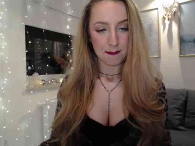 JulietteGlow webcam
