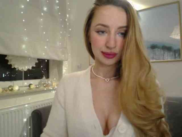 JulietteGlow webcam