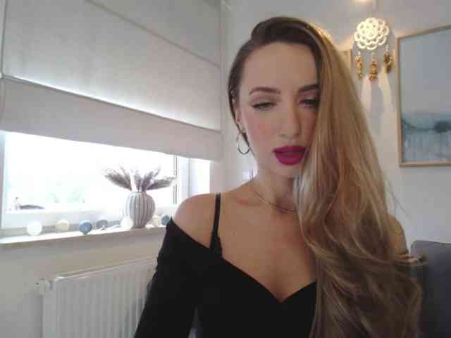 JulietteGlow webcam