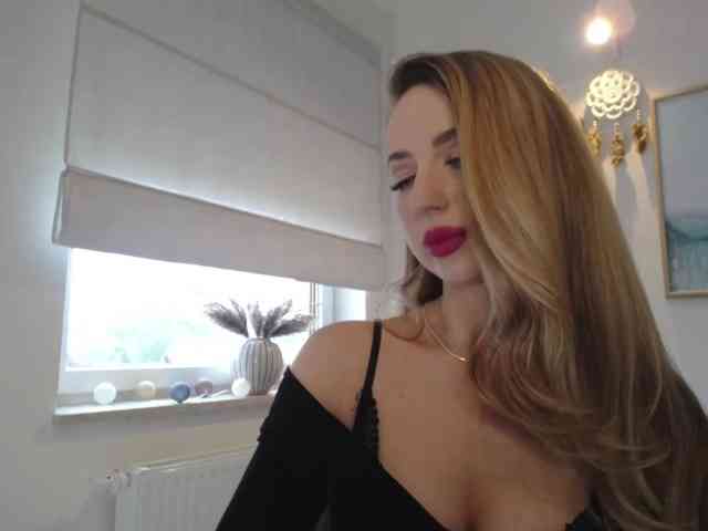 JulietteGlow webcam