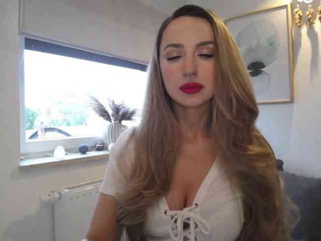 JulietteGlow webcam