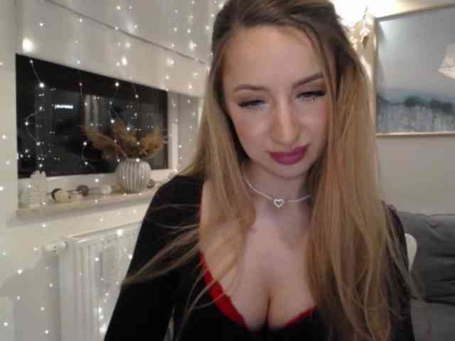 JulietteGlow webcam