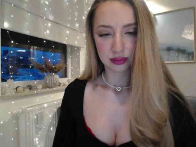 JulietteGlow webcam