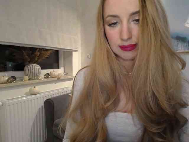 JulietteGlow webcam