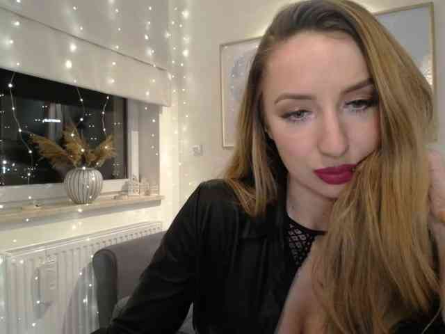 JulietteGlow webcam